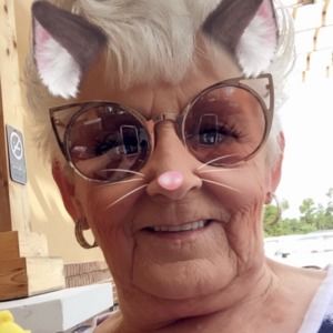 Meet your Posher, Bobbie